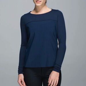 EUC Lululemon Out of This World Inkwell Navy Blue Long Sleeve Top- Size Medium